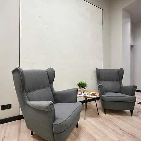 Bold - New Self Check-in In Center Hostel *