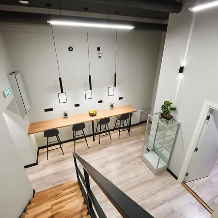 Bold - New Self Check-in In Center タリン