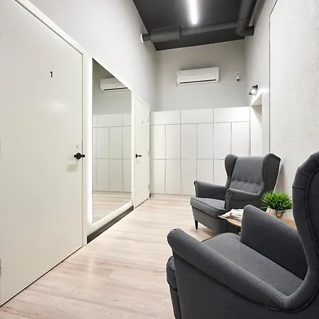 Nomad Boutique Hostel - Women Only, Self Check-In, City Centre