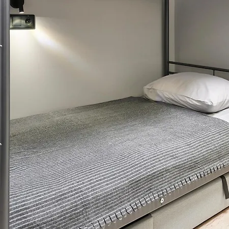 Hostel Nomad Boutique - Women Only, Self Check-in, Centre Tallinn