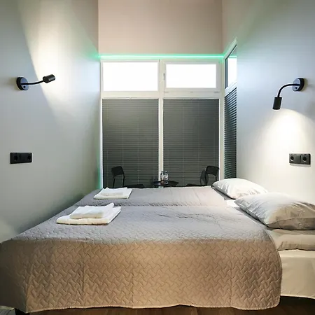 Хостел Nomad Boutique - Women Only, Self Check-in, Centre Таллин