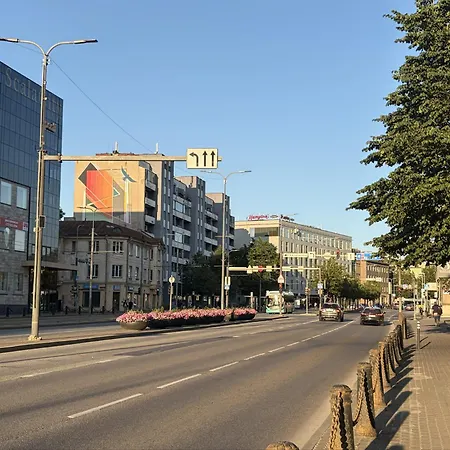 Хостел Nomad Boutique - Women Only, Self Check-in, Centre *