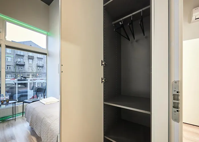 Bold - New Self Check-in In Center Hostel *