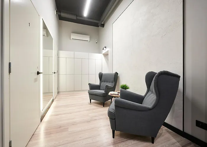 Bold - New Self Check-in In Center Hostel